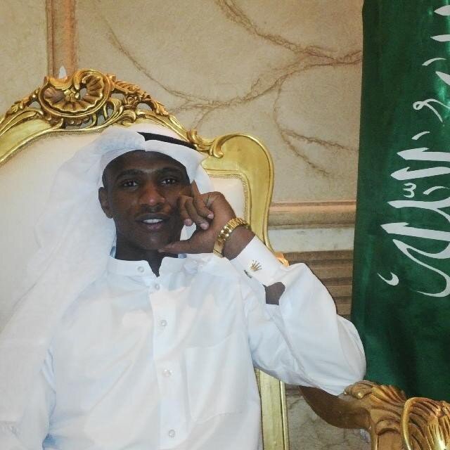 يَ بخخت منَ تمنى 
        ااِنسانن ؛وصاِار ﻟﮧ .. (=|<3