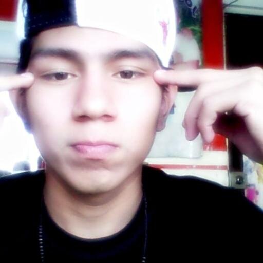Edad: 18 
Ciudad: Lima
Hobby: Cantar