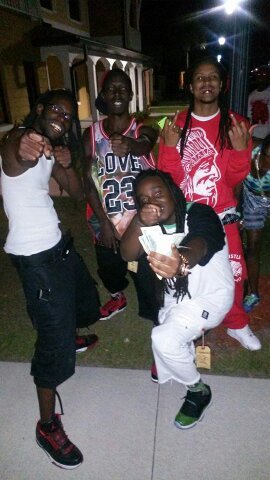 I might not be da realest nigga but ima real one. Fuck niggas fold, I guess I keep it to real for em... SHRED MODE ENT!!