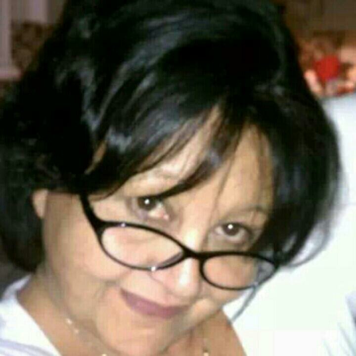 HeadyTeresa's profile picture. 