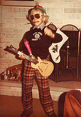 CW_HORN's profile picture. My claim to fame is being married to https://t.co/FHY5UJWBTa