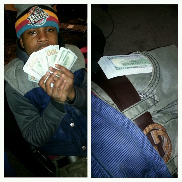 Fuck Dreaming With My Dawgs ,Ill Rather Ball!!!!™ Football&School RIP Little #MoneyGetterGang Poston Butte High Detroit made me