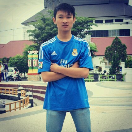 Semangat, tindakan, dan doa'mu lah yang akan membawamu kepada KESUKSESAN.   : )  (madridista)