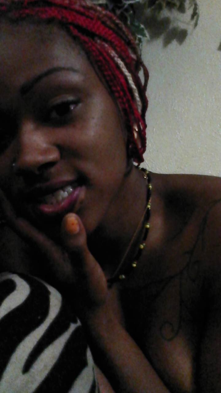20Yearz of Age, Mother of Two, So Know iM Not abt That BullShyt. !!! #TeamGreatMom #TeamFiesty #TeamBi #TeamFollowBaxk :))
