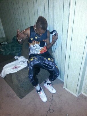 GO BY RONNIE , IMA VIRGO , I LOVE MUSIC & FASHION TO DEATH  , ART IS HOW I EXPRESS MYSELF , BUT KNOW YOUSELF FIRST