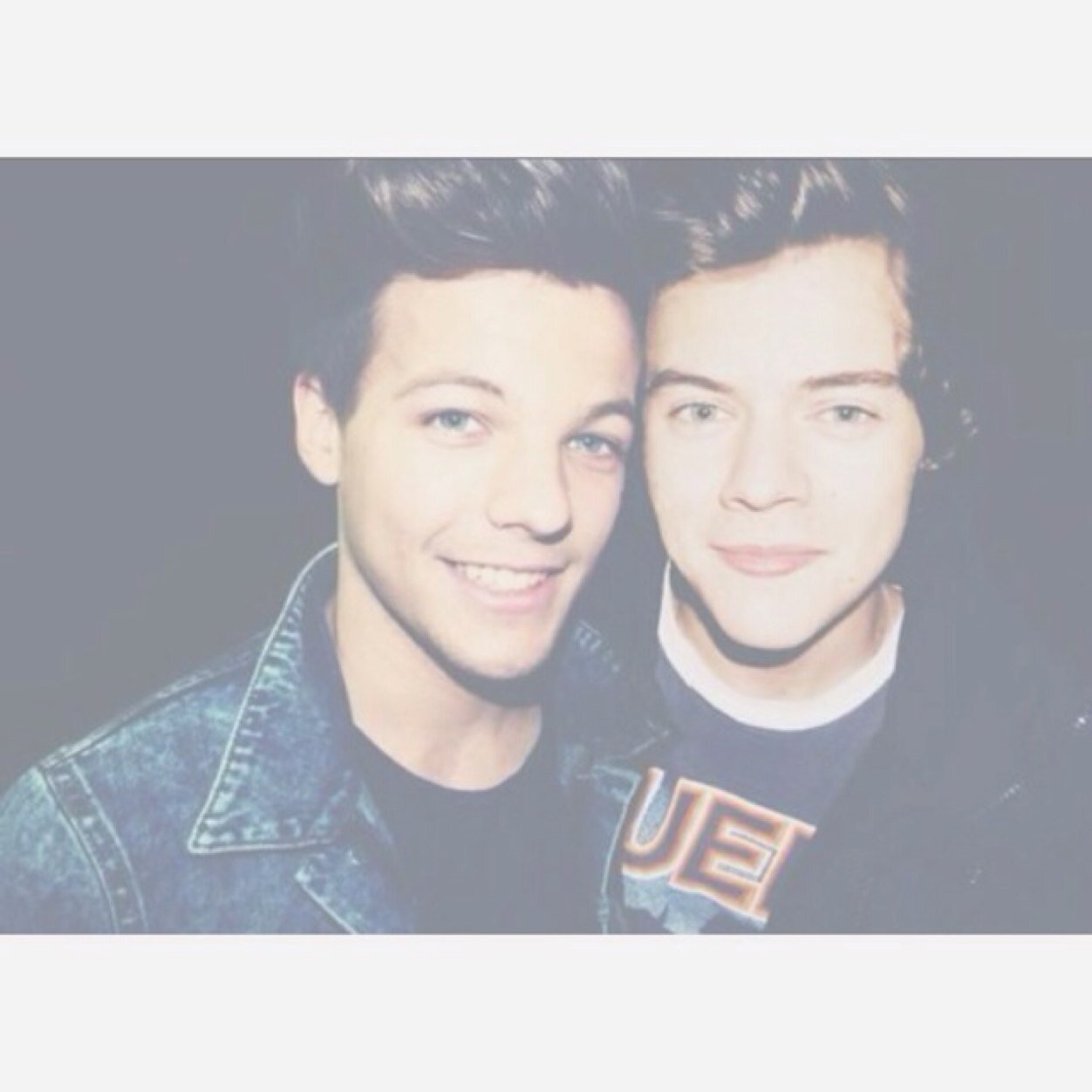 follow @lxrrycoachella bc i like food and to facetime and larry ayyeee xx