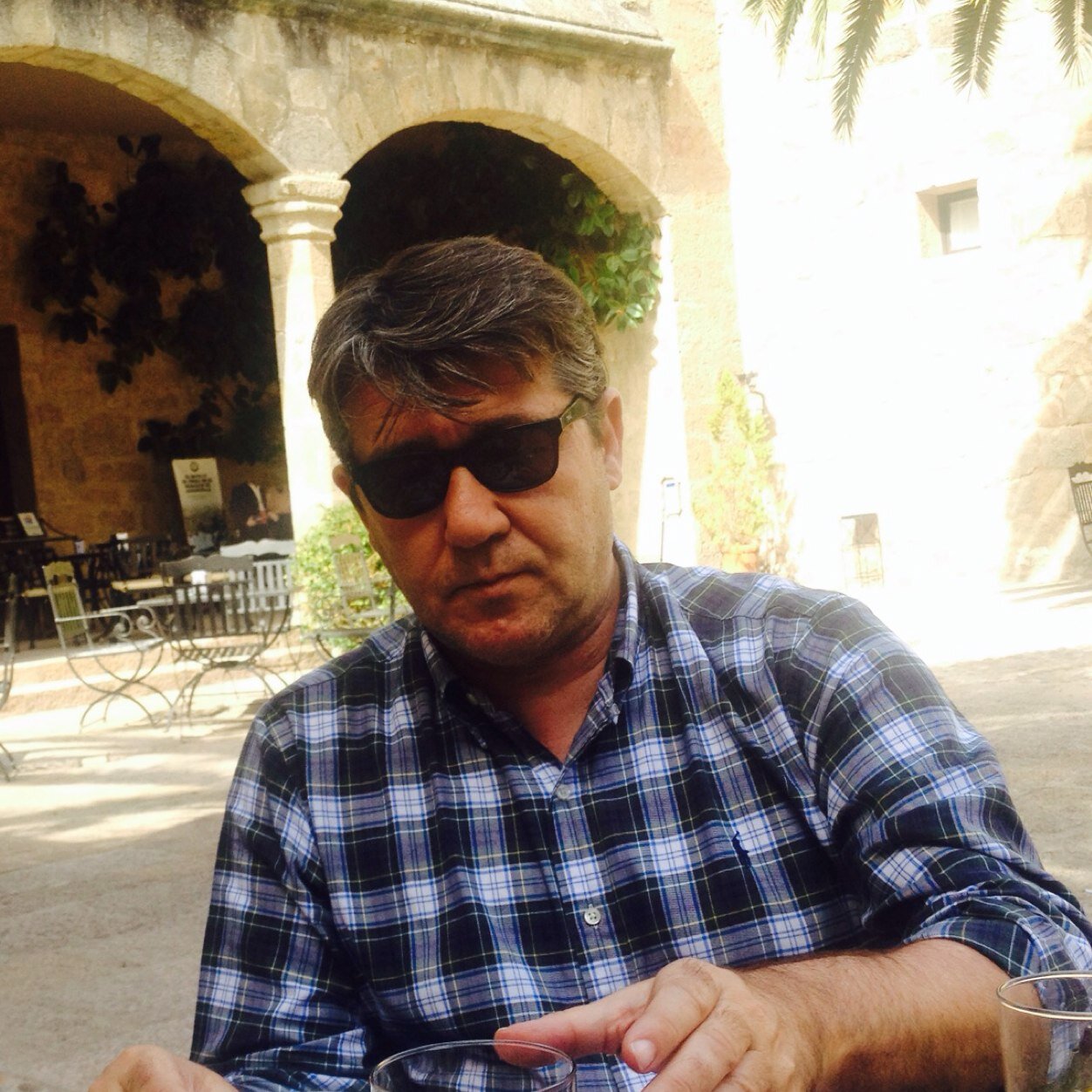 Funcionario. Ciudad Autonoma de Ceuta.. Un progresista que adora su ciudad, sus amigos, su familia y ahora twiter