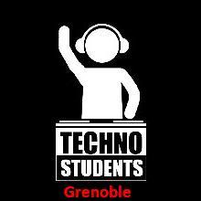 technoing deejaying producing double-graduated party-adoring human beeing in munich