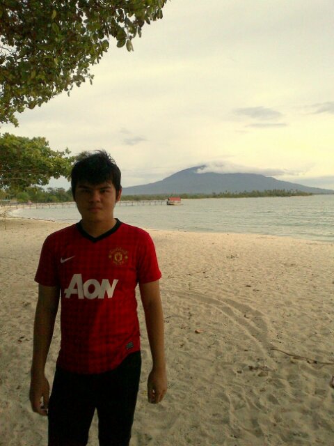 no drug no alcohol no tattoo no piercing no smoke | MANCHESTER UNITED