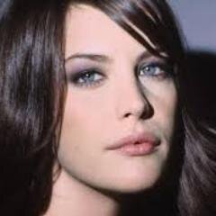 Hija de Rodrik Stark y Arya Flint. Esposa de @Rickard_Stark_ y madre de Brandon, Benjen, Eddard y Lyanna. Hermana de Branda Stark.