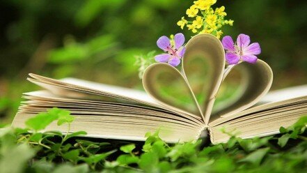 Swap your books and read away Mumbai. We help make book connections. Happiness is here.