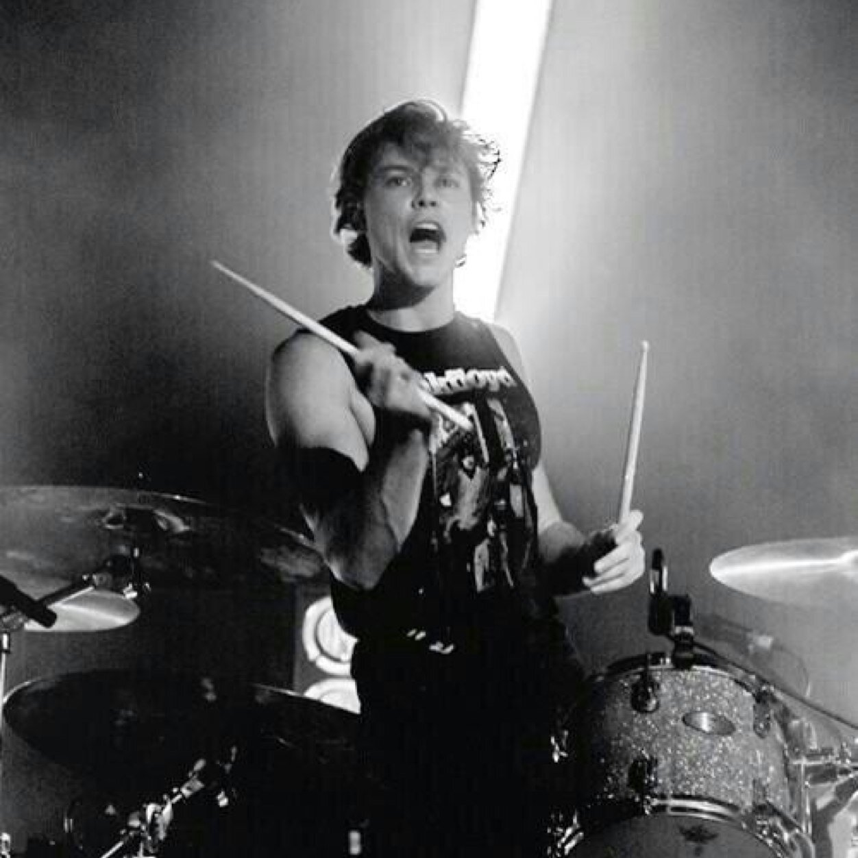 Hi please follow @rahhluke

Saved account