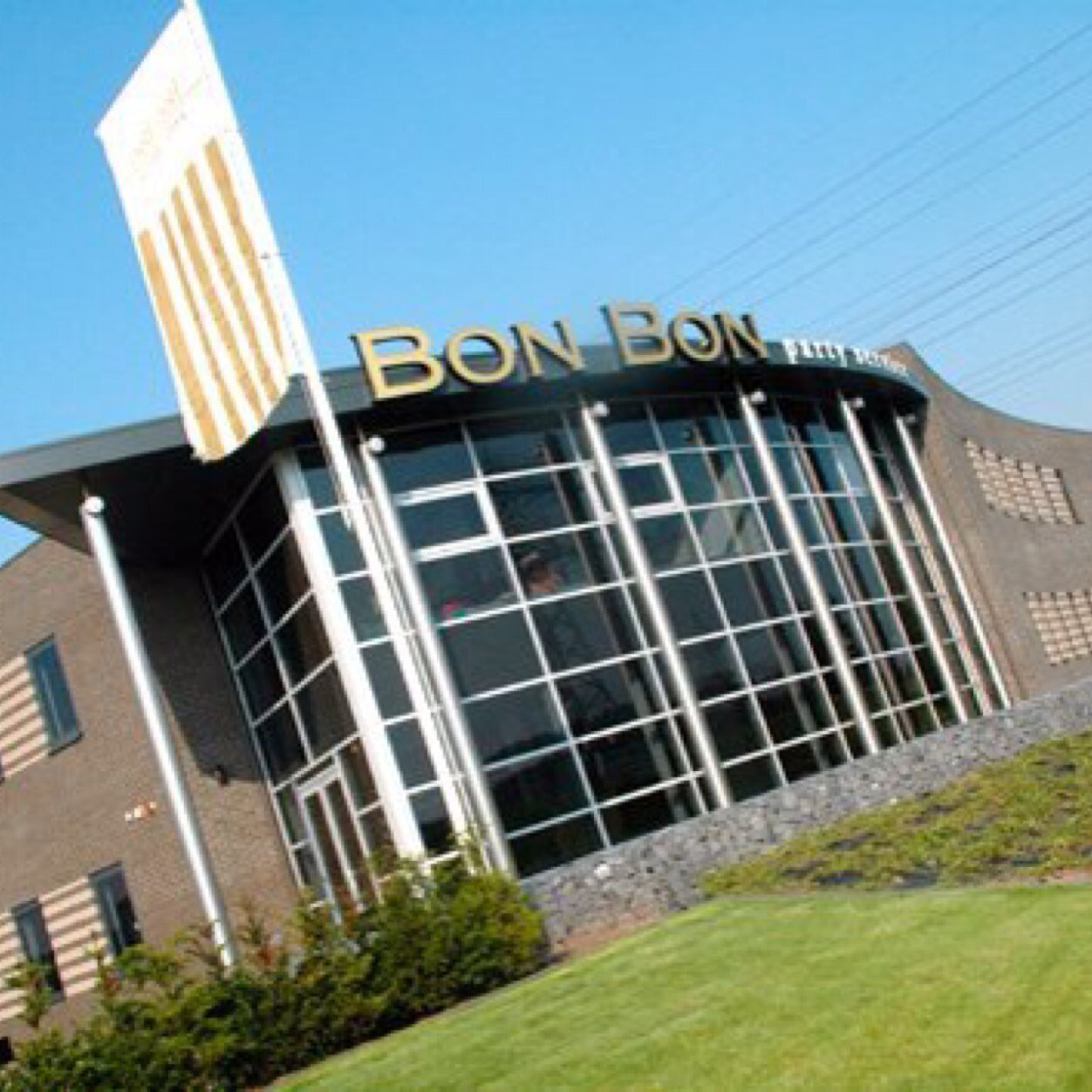 Eigenaar van Bon Bon party service & Go4events. mede eigenaar van Heeren van Slydregt, De Heeren van Ambacht