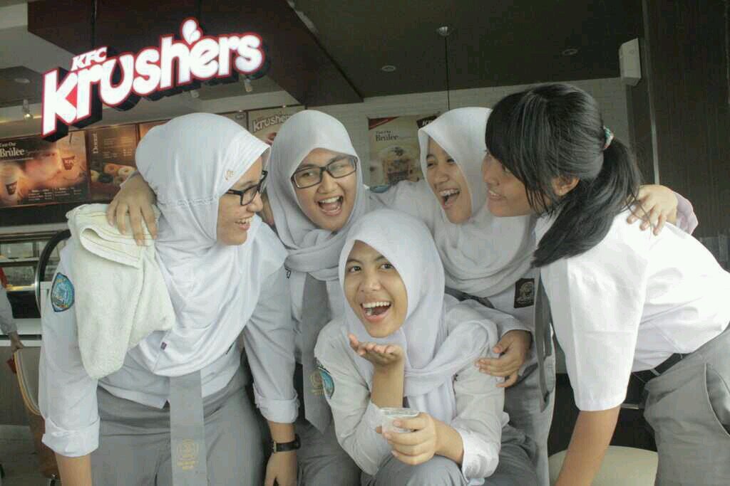 amirahnovakh's profile picture. Allahuakbar|bundatun|ayah|pooh addict|HunHanHyun|taeyeon|