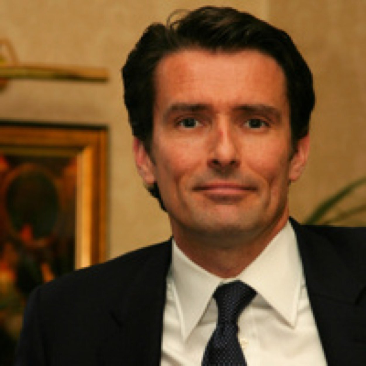 robnoble13's profile picture. Finding solutions to overcome complex issues and mitigate risks.