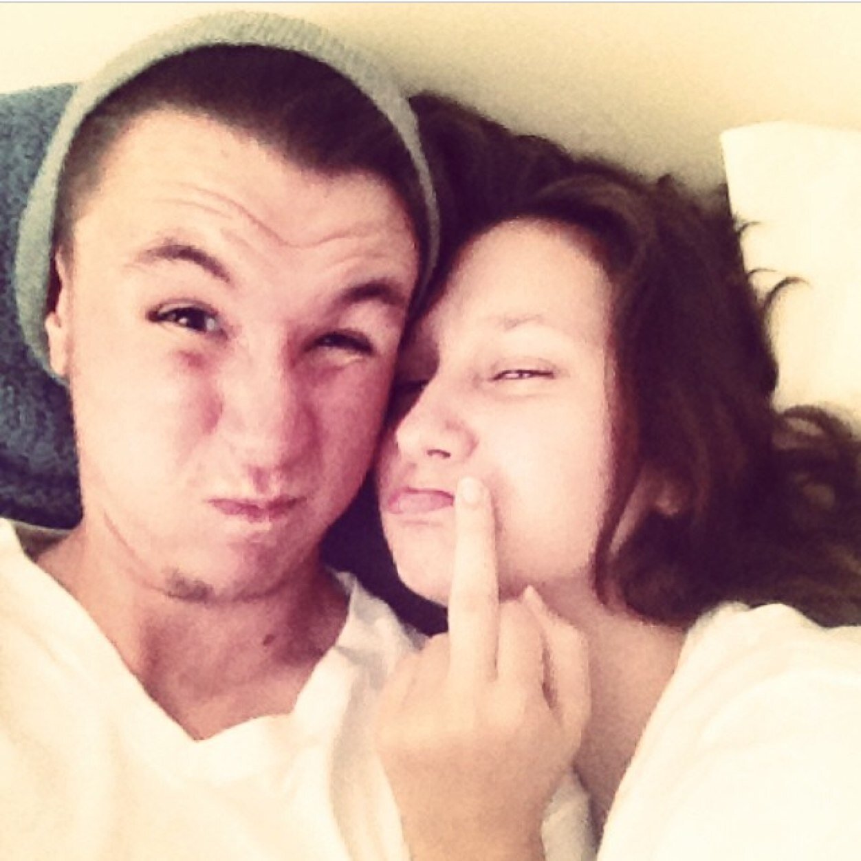 DallisKaitlyn's profile picture. the body exists only to verify ones existance.