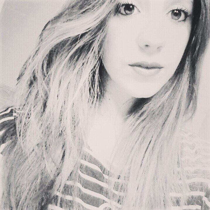 marttyta99's profile picture. ♪Musica como modo de vida l l Tu sonrisa es mas bonita a milimetros de la mia ♥ l l Siendo un trasto toda la vida