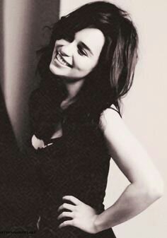 Madly in love with @deliciousgrey Mother to #Teddy and @deliciousPhoebe / Part of the @DeliciousShades Family!/ RP.