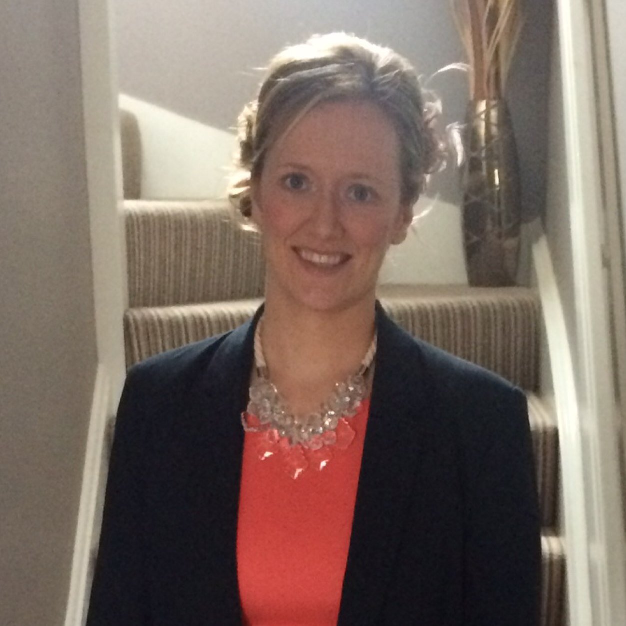 Juwieloudon's profile picture. Turn 30 this year! Hoping to achieve my goal weight and finally understand my relationship with food, drink and exercise. #weightwatchers