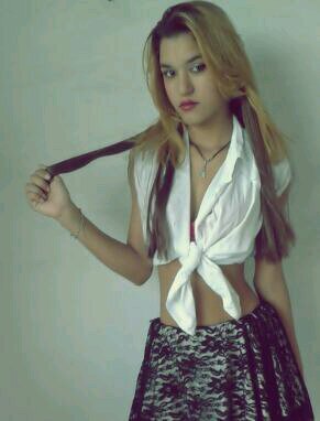 AgatthaLouca's profile picture. oe teau