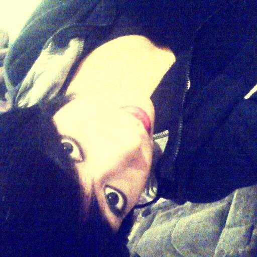 oe amo. me add no face https://t.co/mUT7H8slN2? ref=tn_tnmn ou chama no whats  011 949104153 *w*