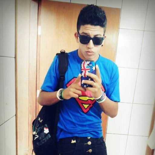 _junhyor's profile picture. Soou apeenas um garooto,tentaando viver  a reealidadee do seu jeito.
  Soou peequenoo mas façoo a difeerençaa !!