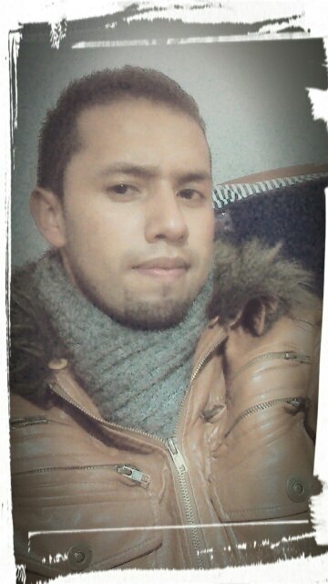 Padre de Arianna!!  trabajador... me gusta la adrenalina..  el deporte y nuevamente el trabajo!!