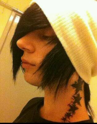 hi im liam   im kinda fucked up   R.I.P Brendon 11-11-13  Jake 08-09-13 Cody 04-20-14