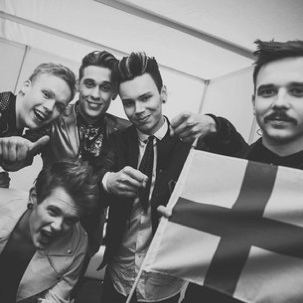 softenginefin's profile picture. a Finnish fan page for alternative rock/pop band Softengine @softengineband - Listen to their song Big Fat Bass Drums here https://t.co/ptAZselPo4