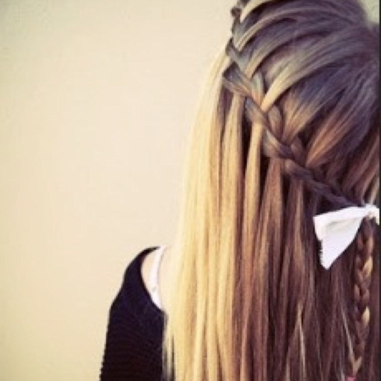 The people think that if you have money and pretty things the life is good... But the life is better with a friend
