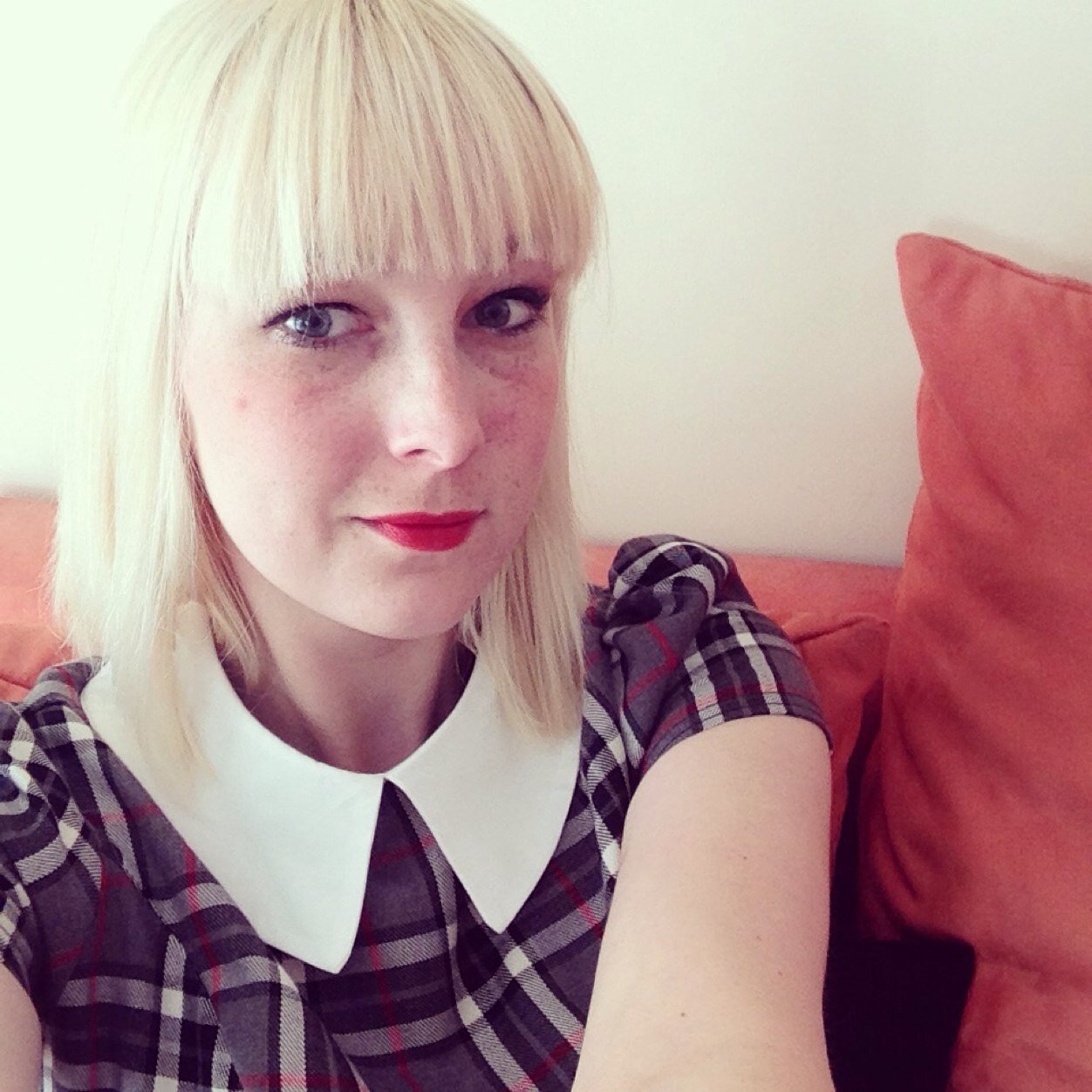 Feature Writer @prettynostalgic magazine Editorial & Marketing Assistant at  @ErnestJournal, Photographer, Writer, Educator of Kids.
