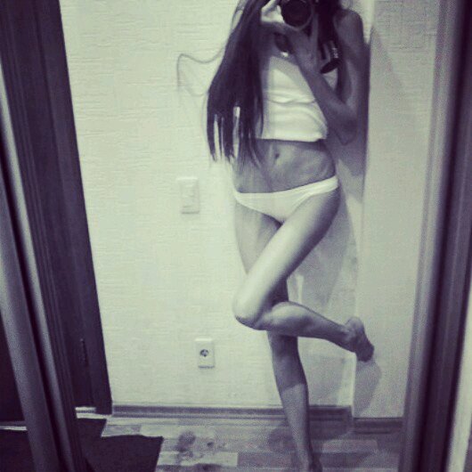 Currently a whale. This account contains strong language. Skinny and Beautiful is my aim. Just like the models❤❤️