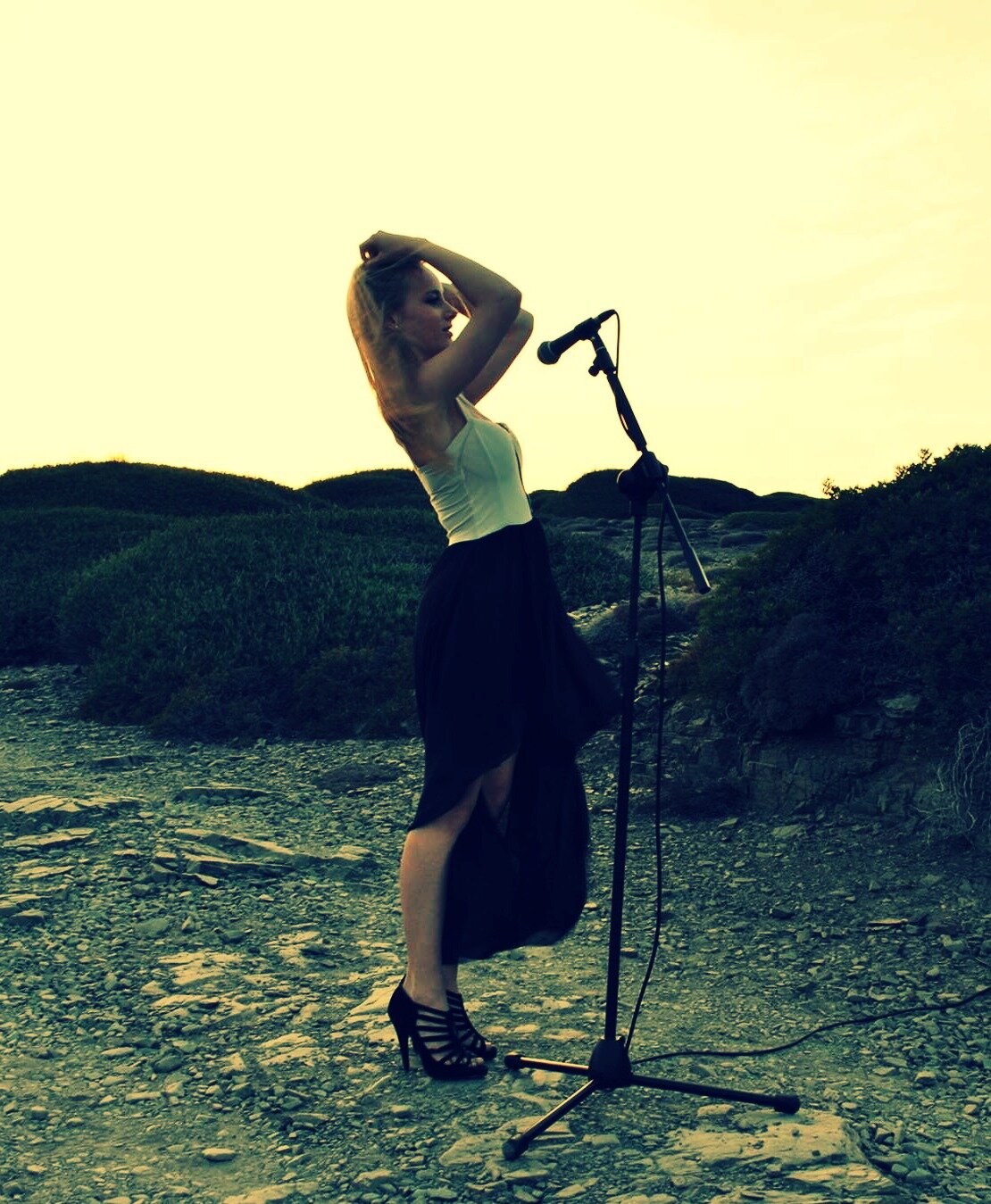 MeghanGrayMusic's profile picture. Aspiring Singer/Song writer 3
                     Like my Facebook page: https://t.co/7WM5O2MDN5