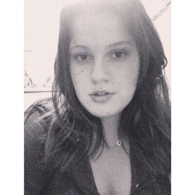 Estudante de Administração de Empresas, Sonhadora apaixonada ciumenta  chata  e  feliz . Vivendo e Aprendendo