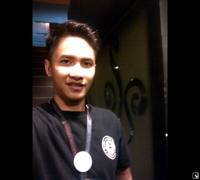 black and red/perbanyak teman lebih baik :)