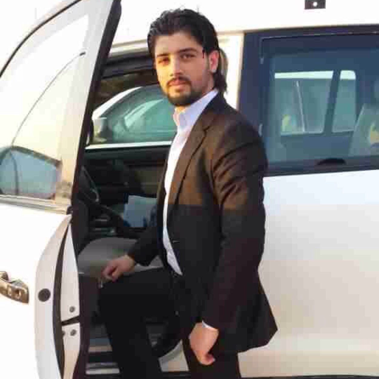 ابحث عن فتاة صادقه منذو طفولتي ولم احصل عليها لحد الان