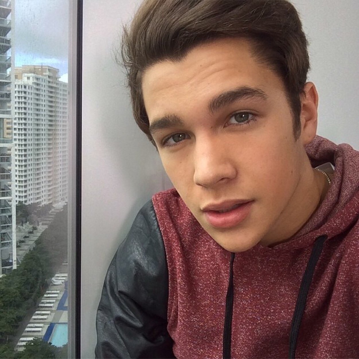 | austin mahone |♡| he means everything to me✨ Luckily i have my back-up juice ~AC :)❤️