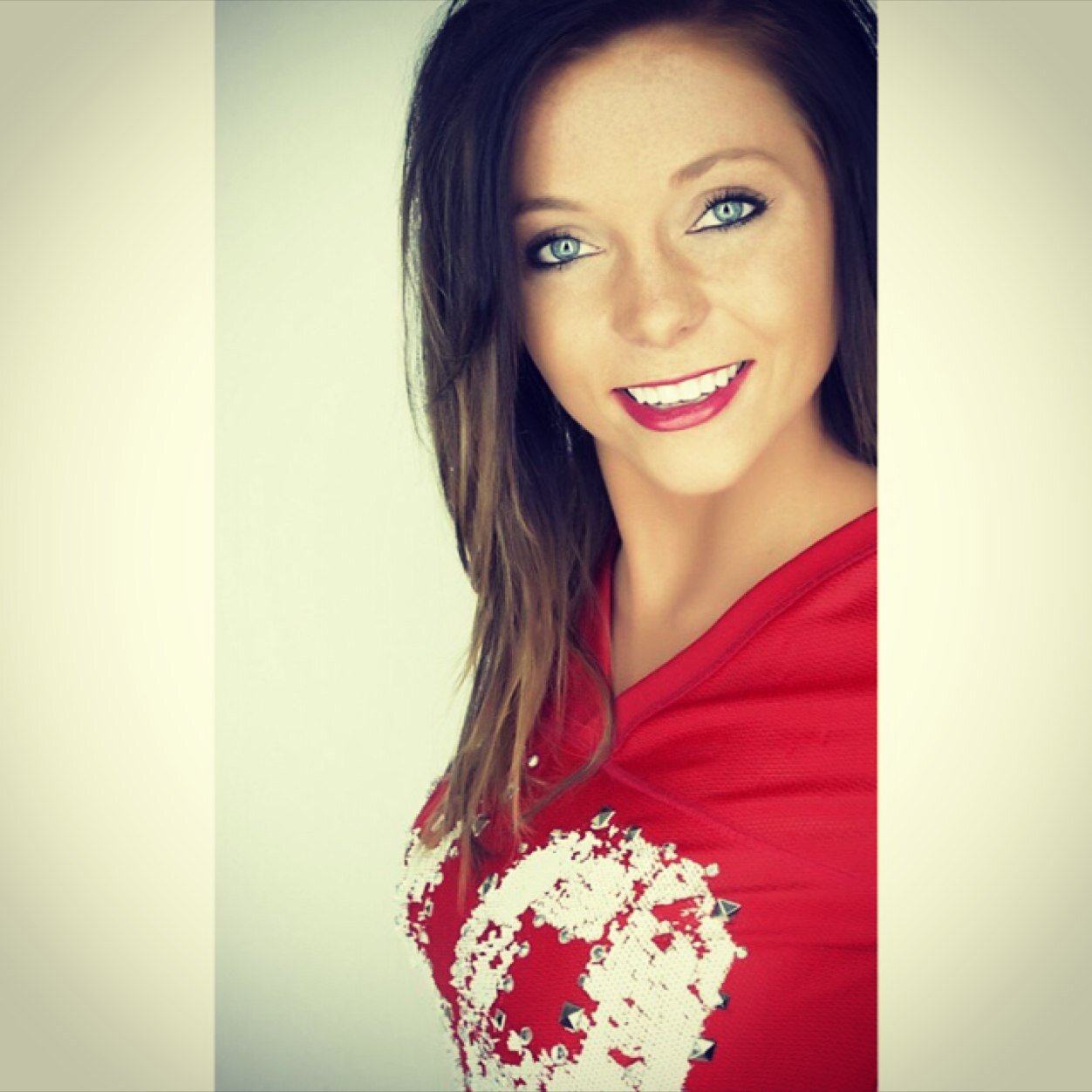 ShawnaHelen's profile picture. 