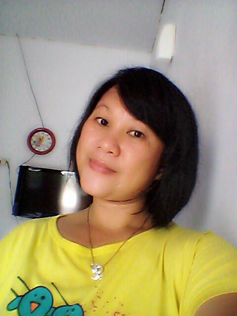 AlfredoNoval{} PutriSantika{}