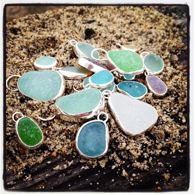 mermaidcharms's profile picture. Mom to three boys building a jewelry empire on the side. I tweet about my biz, my kids, and what's happening around my beach side community.