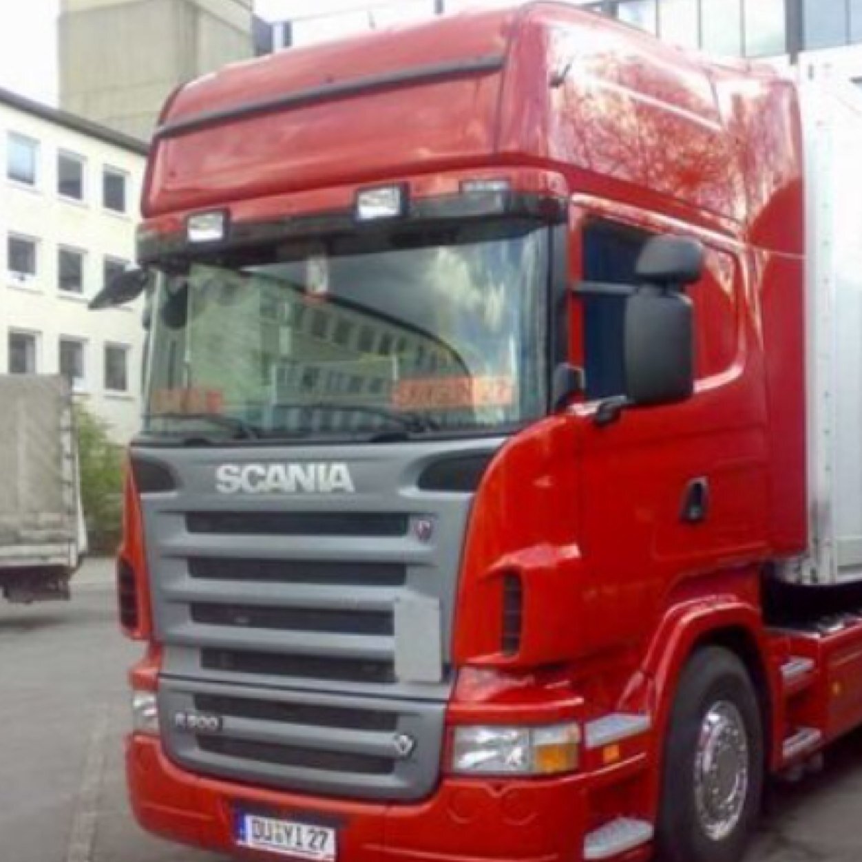 DLS-Duisburger Logistik Service GmbH - 47226 Duisburg Friedrich Alfred Str. 182 Tel : 02065 / 421 425 Fax : 02065 / 421 428