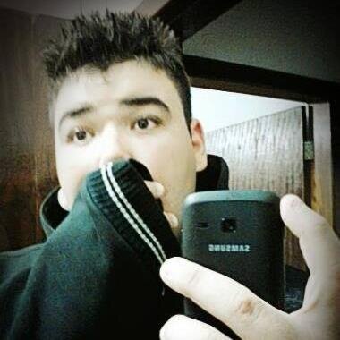 Deus não tem telefone, mas eu falo com ele. Ele não tem Facebook, mas ele é meu amigo. Ele não tem Twitter, mas eu sou seu seguidor.