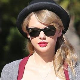 Amo a la taylor y One direction.