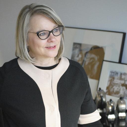 Viestijä FM, logoterapeutti LIF, diplomilogoterapiaohjaaja VFI. Ajatuksissa: viestintä ja vuorovaikutus, henkinen hyvinvointi, inhimillisyys ja eläinrakkaus.