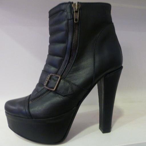 ShoesGreat's profile picture. Debes caer, para saber que es levantar. Debes estar solo, para apreciar la compañía. Debes llorar, para saber que es reír.:)