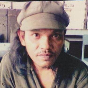 Apa Kaoy atau M.Y.Bombang adalah aktor/sutradara Teater dan Seni Tutur Aceh (Tukang Hikayat dan Hiem), Penyiar Radio, MC,Kolomnis.