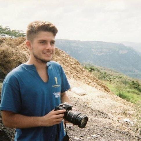 Escribe en @elcorreoweb. Autor de @Literamerica, sobre cultura en América Latina. Beca @RutaBBVA, México2010. Caminos, viajes, fotos en: https://t.co/fuVFBKJiFq