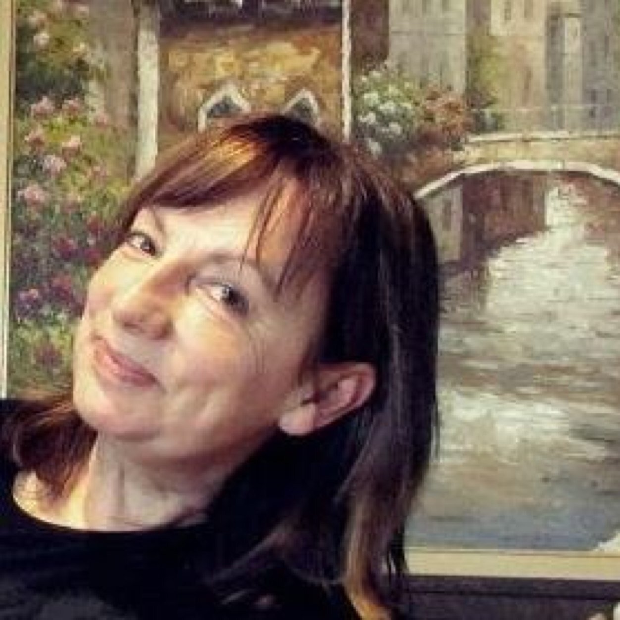 Angmorera's profile picture. Professora de francès i guia turística
Apasionada de la Història, l'Art i la Música .