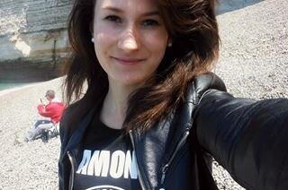 # 15ans. -Nantes- Facebook : - Maelle Lgb Instagram : MAELLELGB
