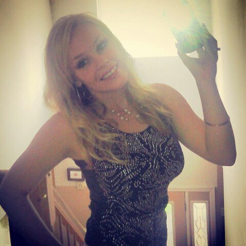 New York raised. Beach bum city girl.              Blonde & Dangerous.